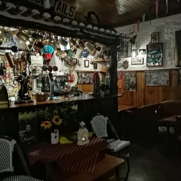 Neptuno Pub – Bar da Cher na Ericeira